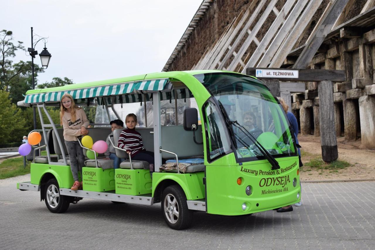 Boutique Odyseja & Spa Ciechocinek Buitenkant foto The Odisey electric shuttle bus