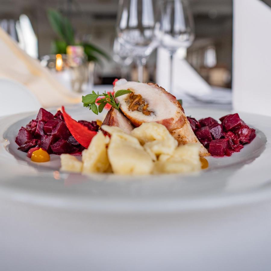 Boutique Odyseja & Spa Ciechocinek Buitenkant foto A plate of food