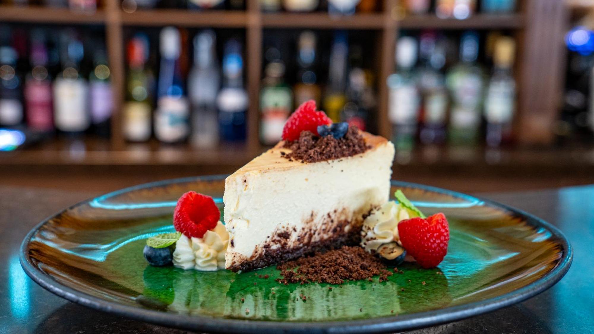 Boutique Odyseja & Spa Ciechocinek Buitenkant foto A cheesecake