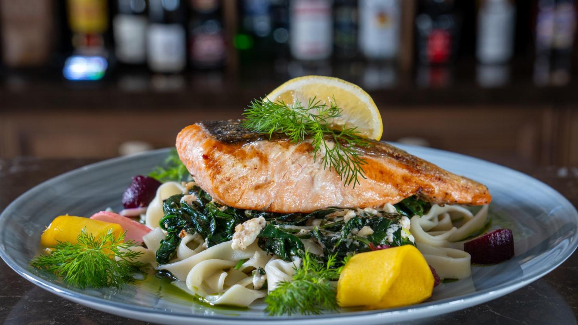 Boutique Odyseja & Spa Ciechocinek Buitenkant foto Salmon with pasta